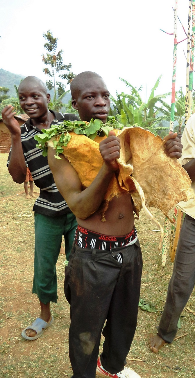 Wakinya dances with his Isumbati cloth